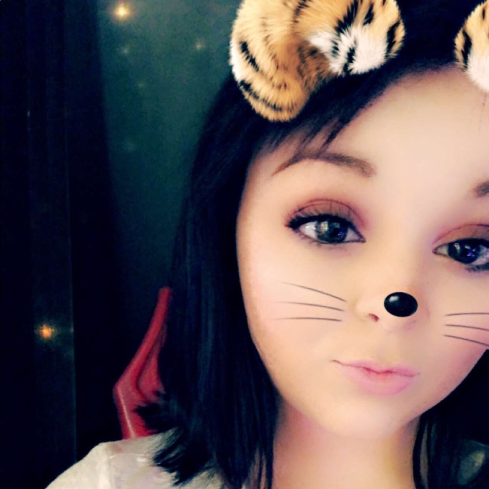 Meet your Posher, Lilly